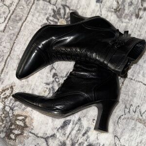 Vintage Victorian Style Via Spiga Black Genuine Patent Leather Laced Knee Boots